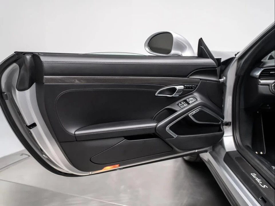 2016 Porsche 991 Turbo S - Image 29 of 31