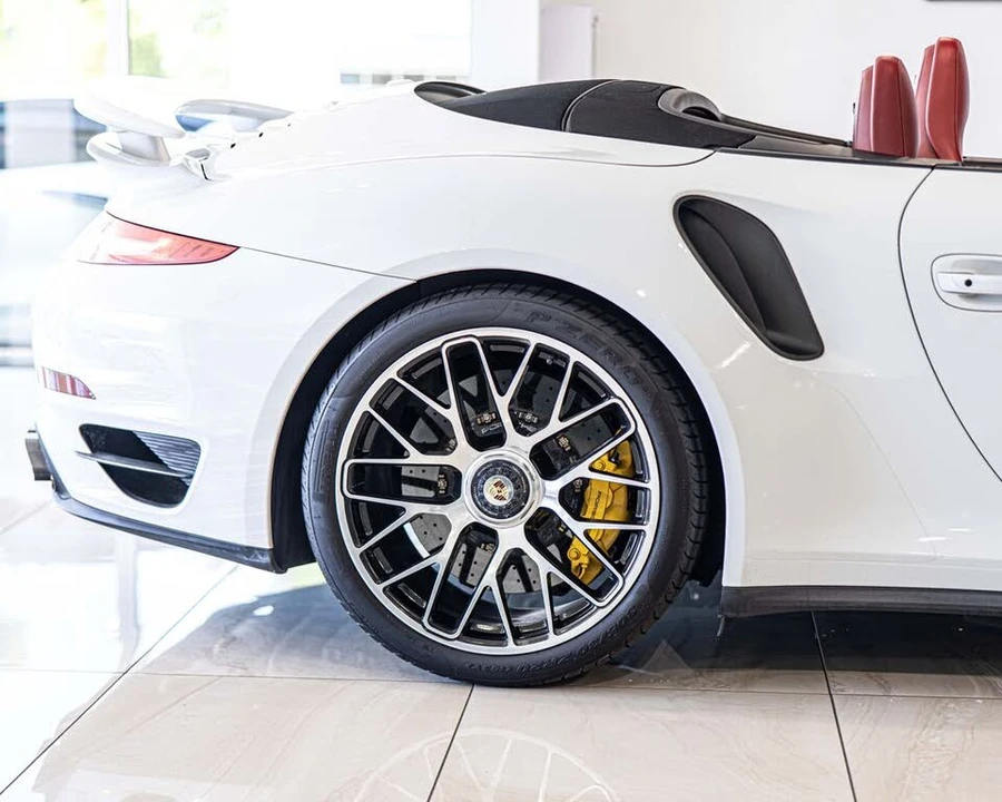 2016 Porsche 991 Turbo S - Image 12 of 31