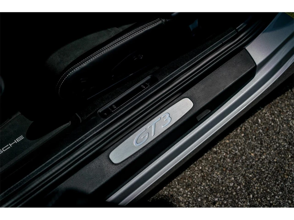 2016 Porsche 991 Carrera - Image 7 of 31