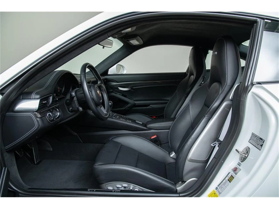 2016 Porsche 991 Carrera - Image 17 of 31