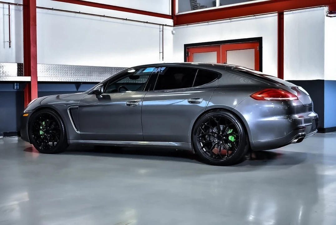 2016 Porsche 970 Panamera - Image 19 of 30