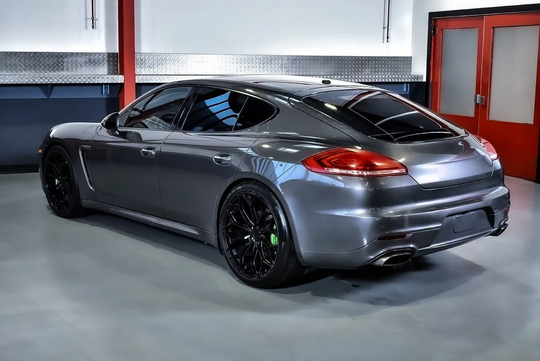 2016 Porsche 970 Panamera - Image 16 of 30