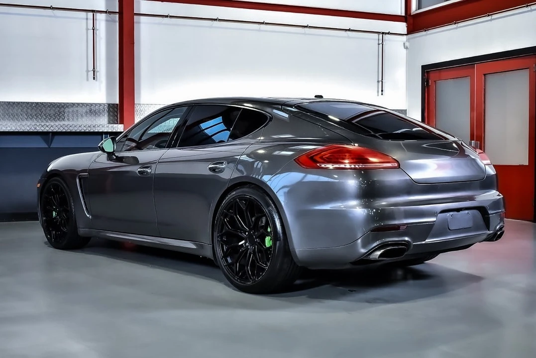 2016 Porsche 970 Panamera - Image 17 of 30