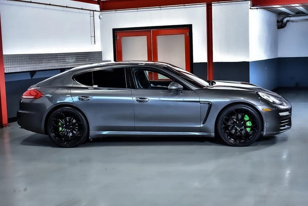 2016 Porsche 970 Panamera - Image 11 of 30