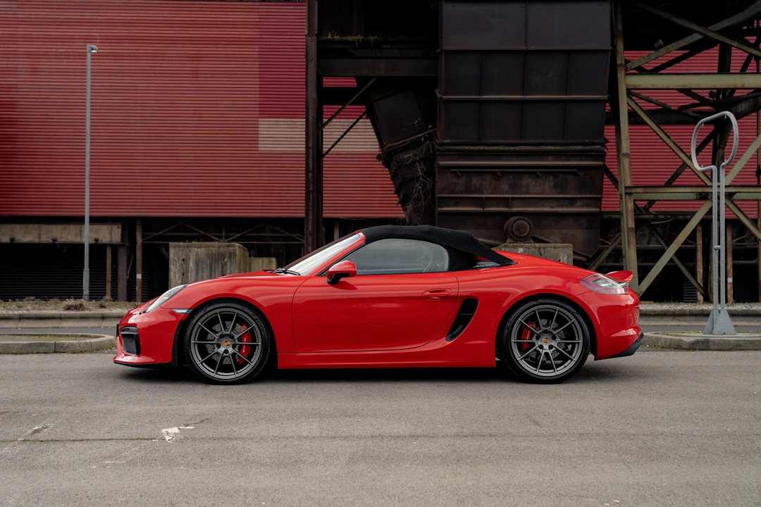2016 Porsche 981 Boxster Spyder - Image 13 of 31