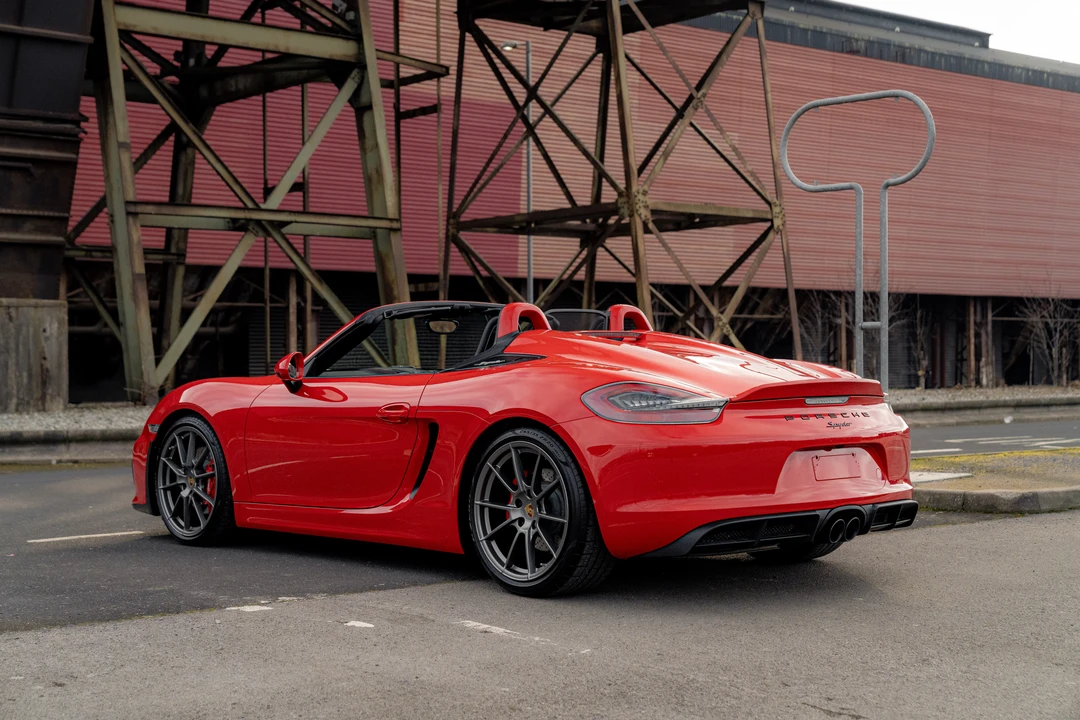2016 Porsche 981 Boxster Spyder - Image 14 of 31