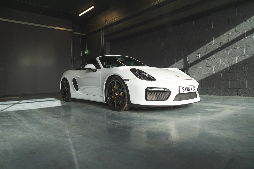 2016 Porsche 981 Boxster Spyder - Image 9 of 31