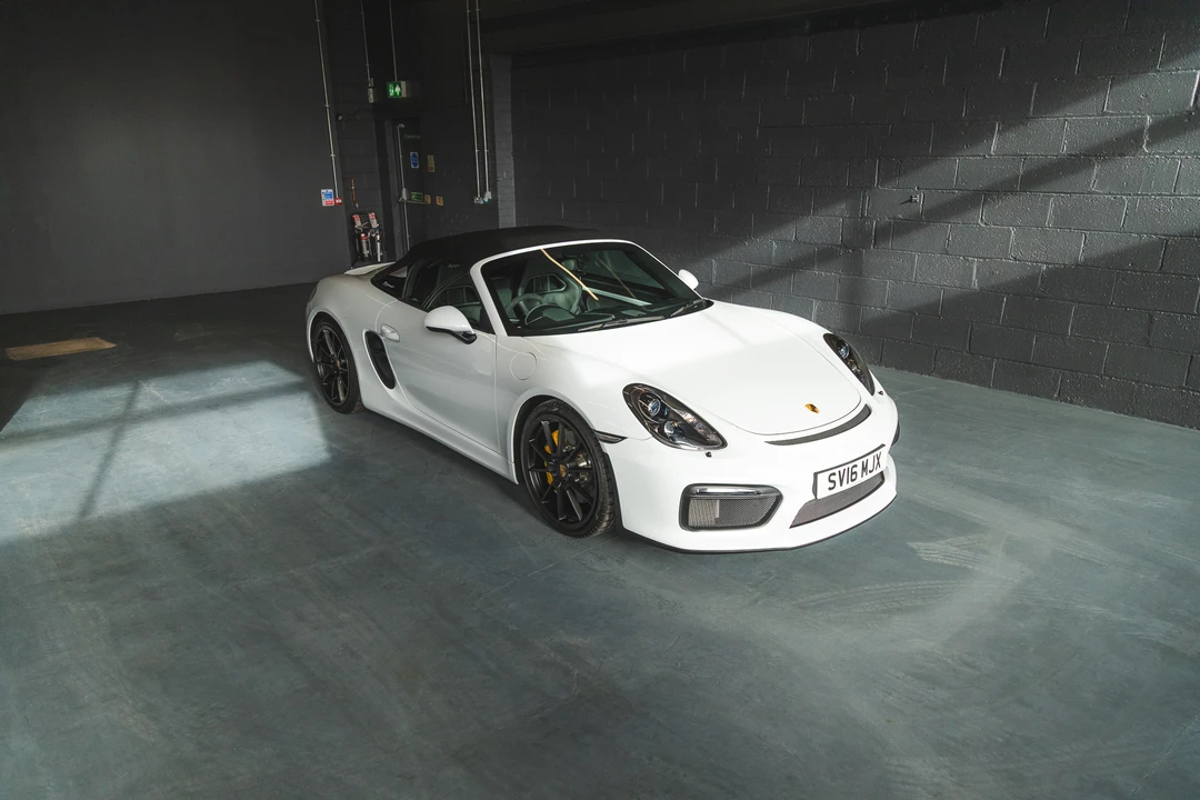 2016 Porsche 981 Boxster Spyder - Image 17 of 31