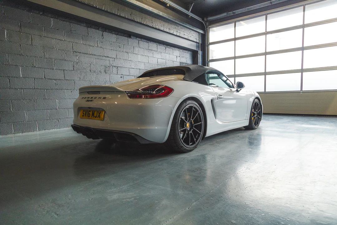 2016 Porsche 981 Boxster Spyder - Image 21 of 31