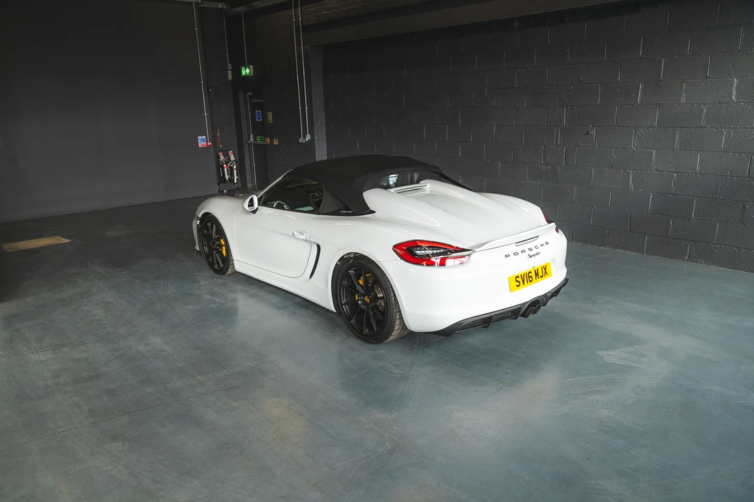 2016 Porsche 981 Boxster Spyder - Image 13 of 31