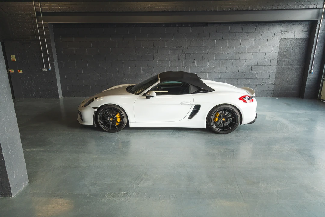 2016 Porsche 981 Boxster Spyder - Image 12 of 31