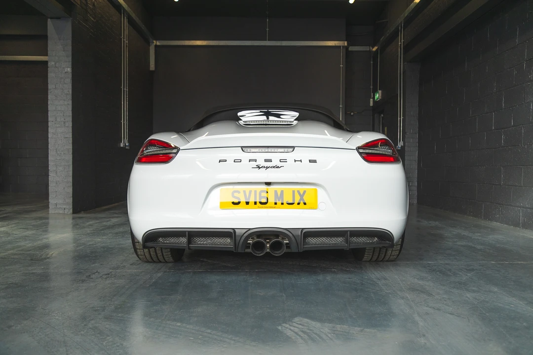 2016 Porsche 981 Boxster Spyder - Image 6 of 31