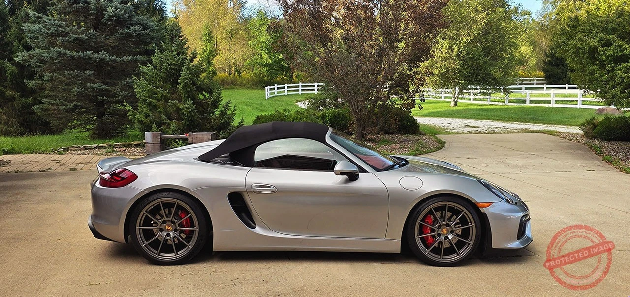 2016 Porsche 981 Boxster Spyder - Image 8 of 31