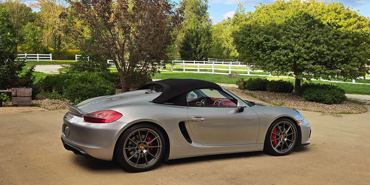 2016 Porsche 981 Boxster Spyder - Image 9 of 31