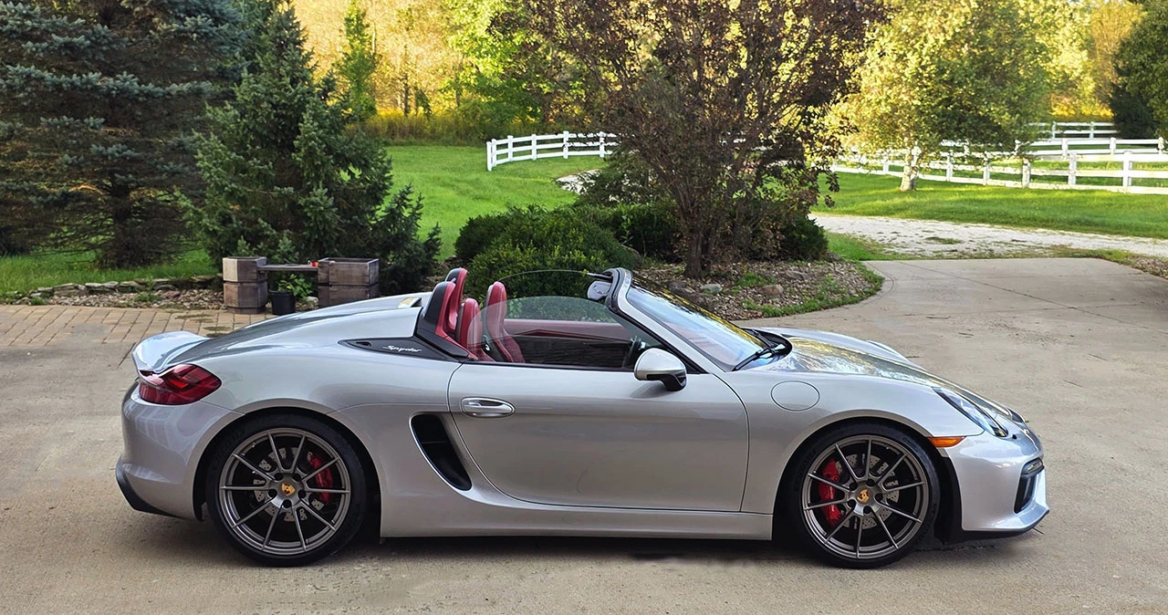 2016 Porsche 981 Boxster Spyder - Image 24 of 31