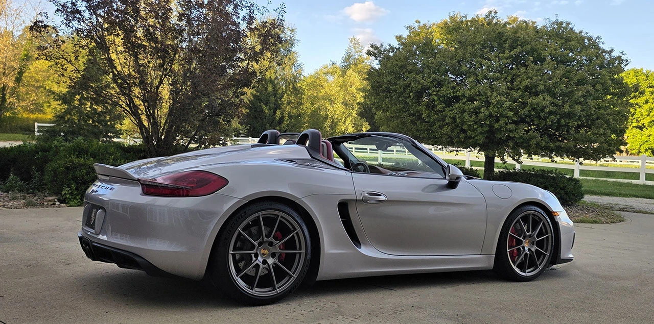 2016 Porsche 981 Boxster Spyder - Image 26 of 31