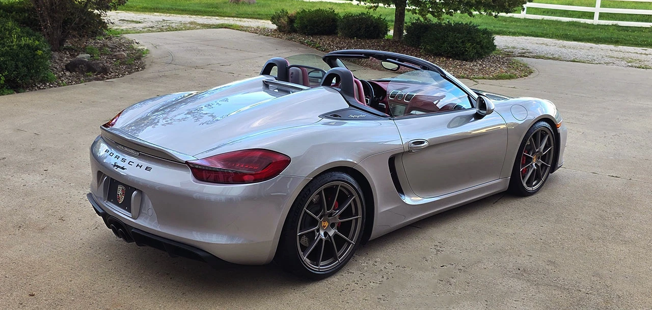 2016 Porsche 981 Boxster Spyder - Image 28 of 31