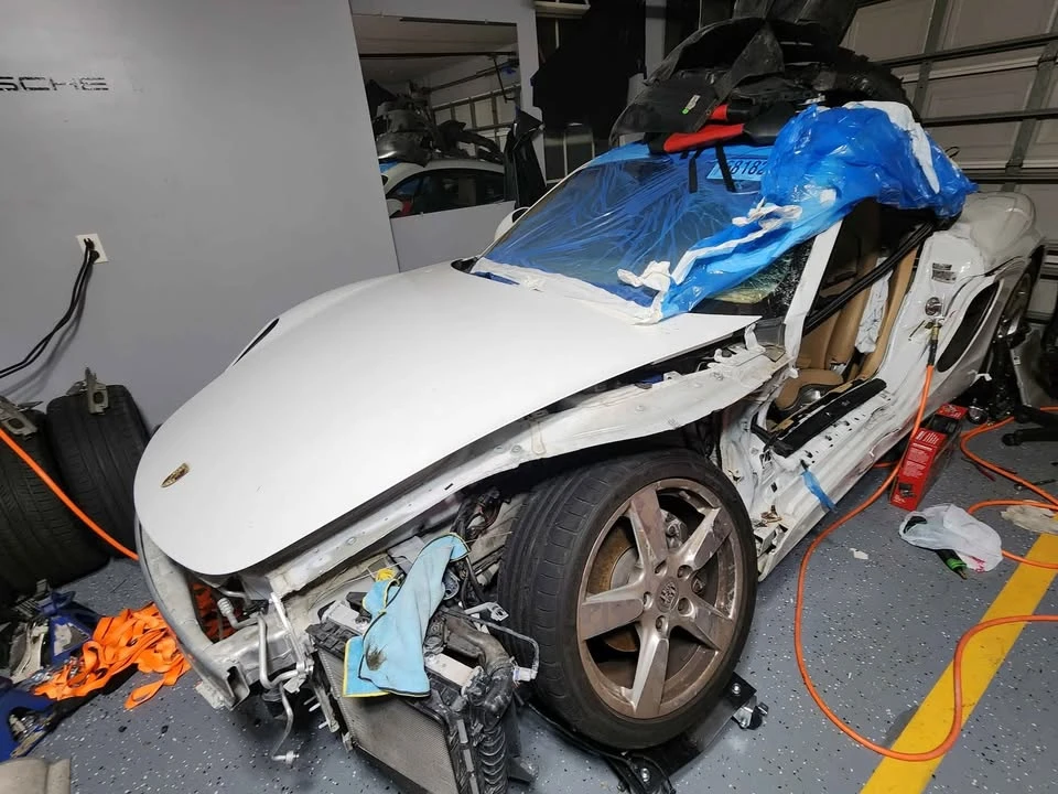 2016 Porsche 981 Cayman - Image 8 of 10