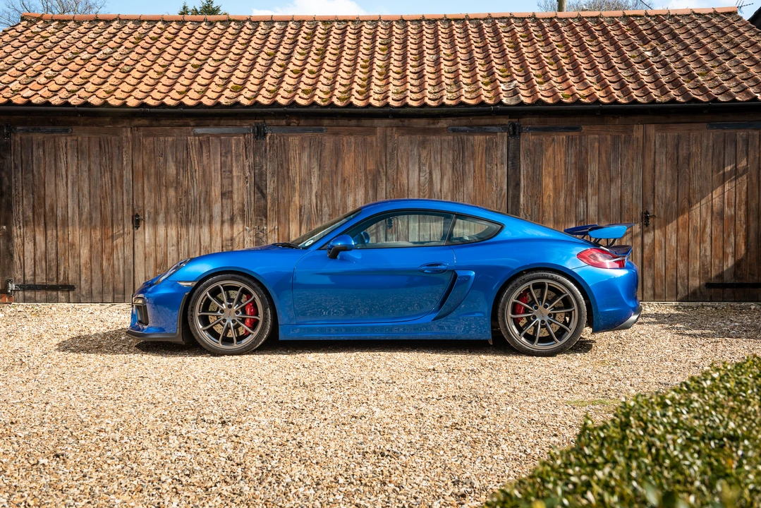 2016 Porsche 981 Cayman GT4 - Image 12 of 31