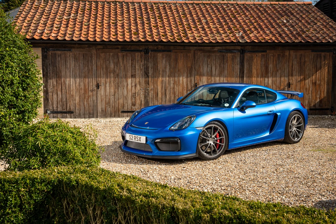 2016 Porsche 981 Cayman GT4 - Image 3 of 31