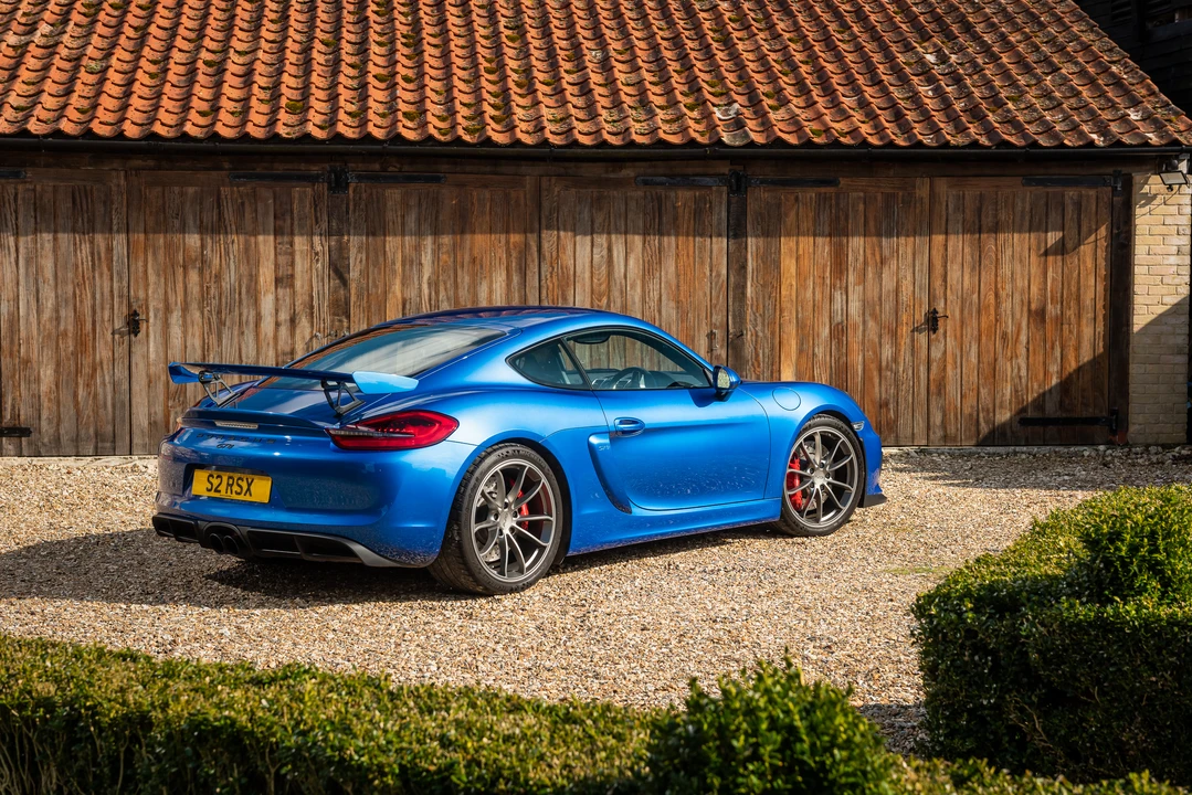 2016 Porsche 981 Cayman GT4 - Image 7 of 31