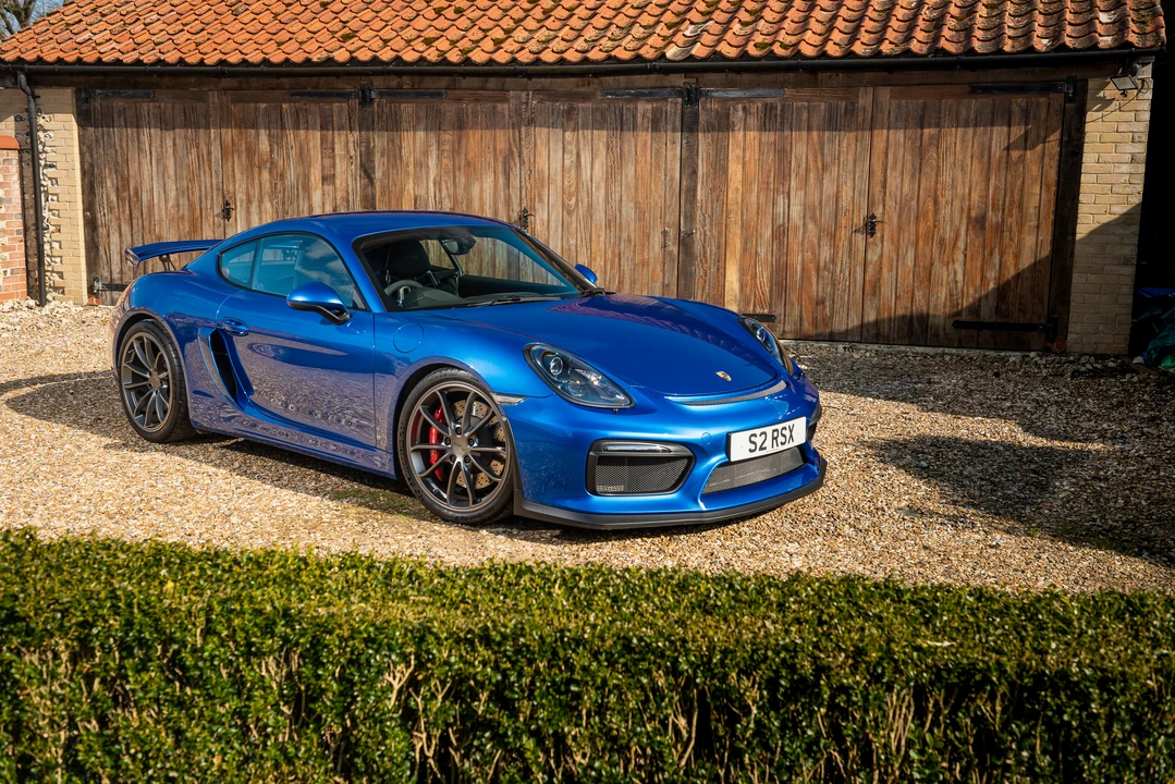 2016 Porsche 981 Cayman GT4 - Image 15 of 31
