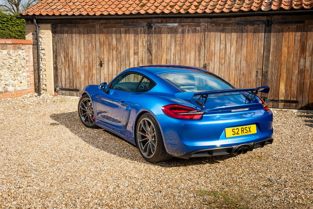 2016 Porsche 981 Cayman GT4 - Image 13 of 31