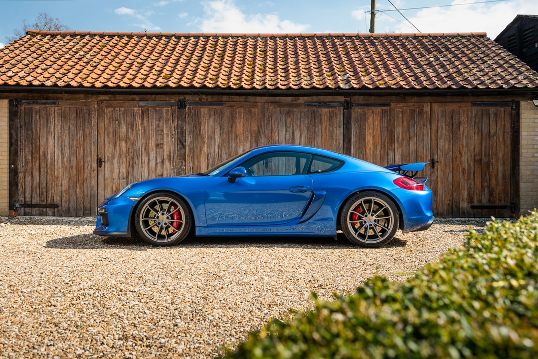 2016 Porsche 981 Cayman GT4 - Image 4 of 31