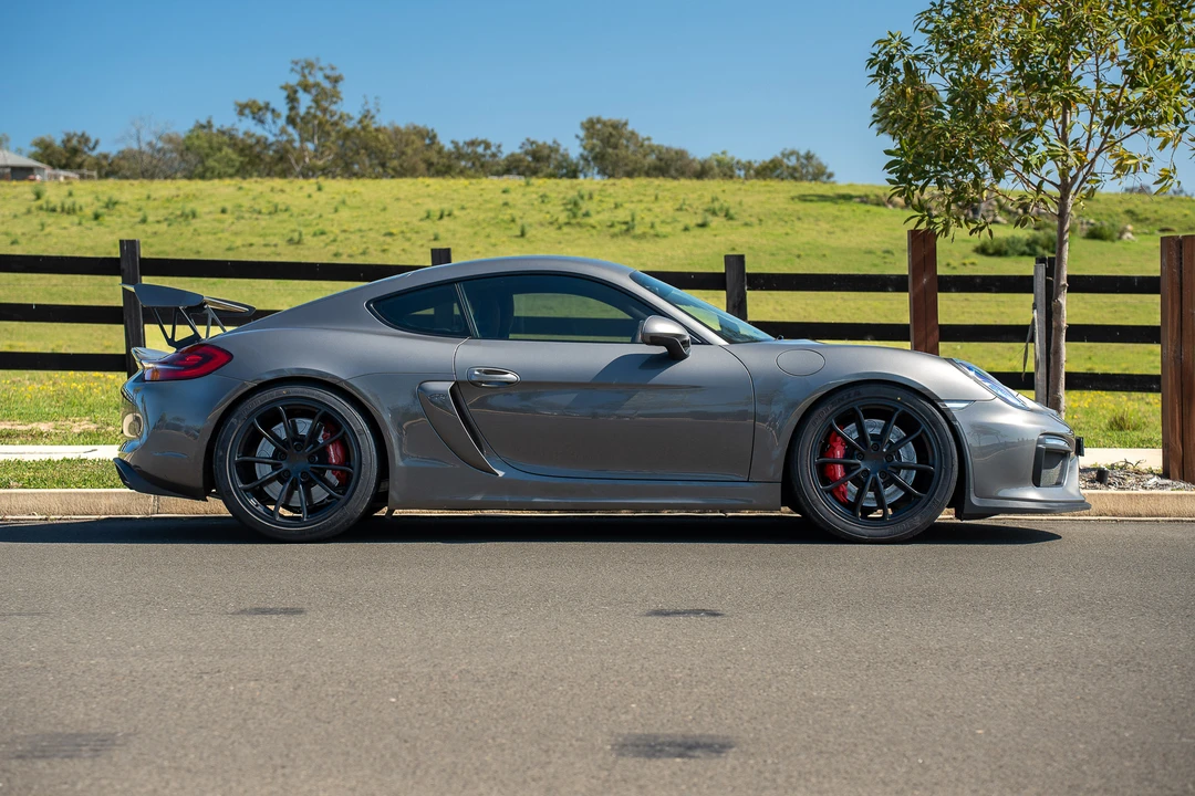 2016 Porsche 981 Cayman GT4 - Image 4 of 31