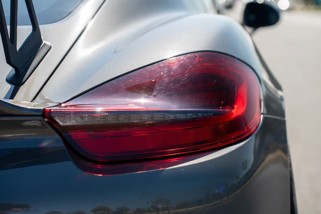 2016 Porsche 981 Cayman GT4 - Image 20 of 31