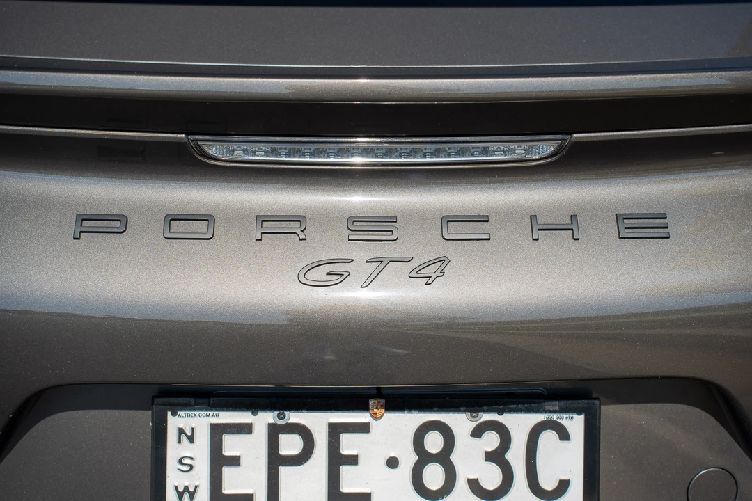2016 Porsche 981 Cayman GT4 - Image 24 of 31