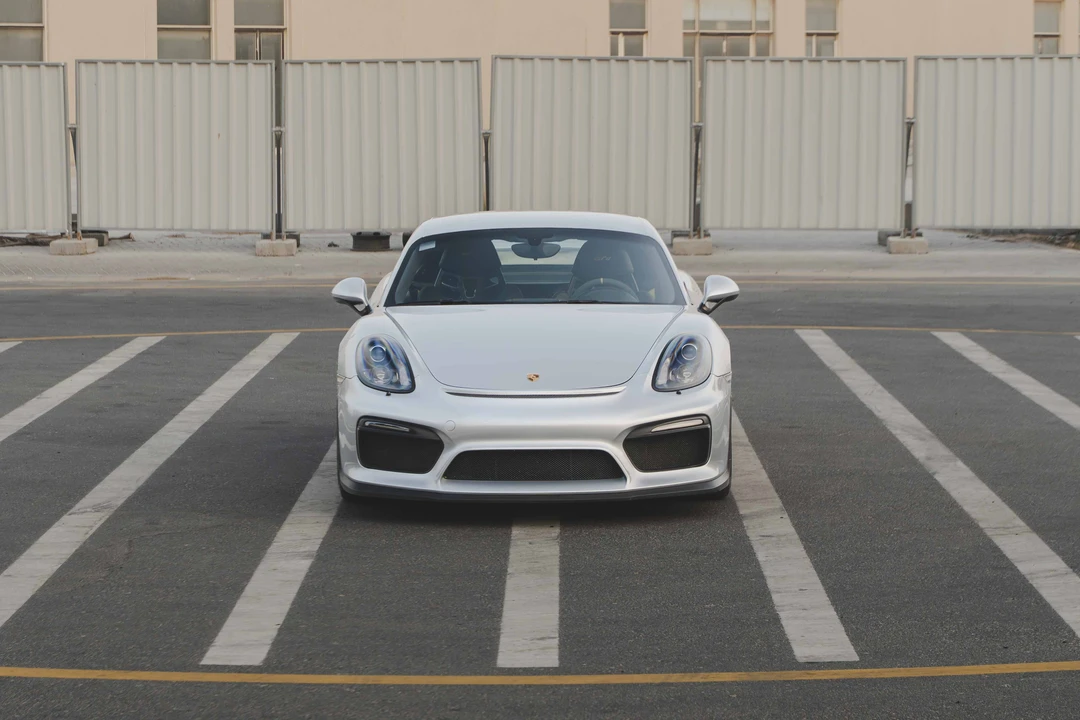 2016 Porsche 981 Cayman GT4 - Image 10 of 31