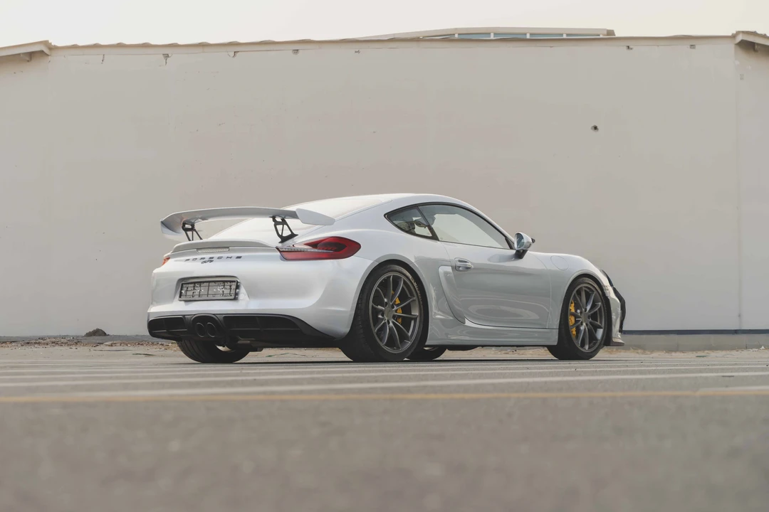 2016 Porsche 981 Cayman GT4 - Image 7 of 31