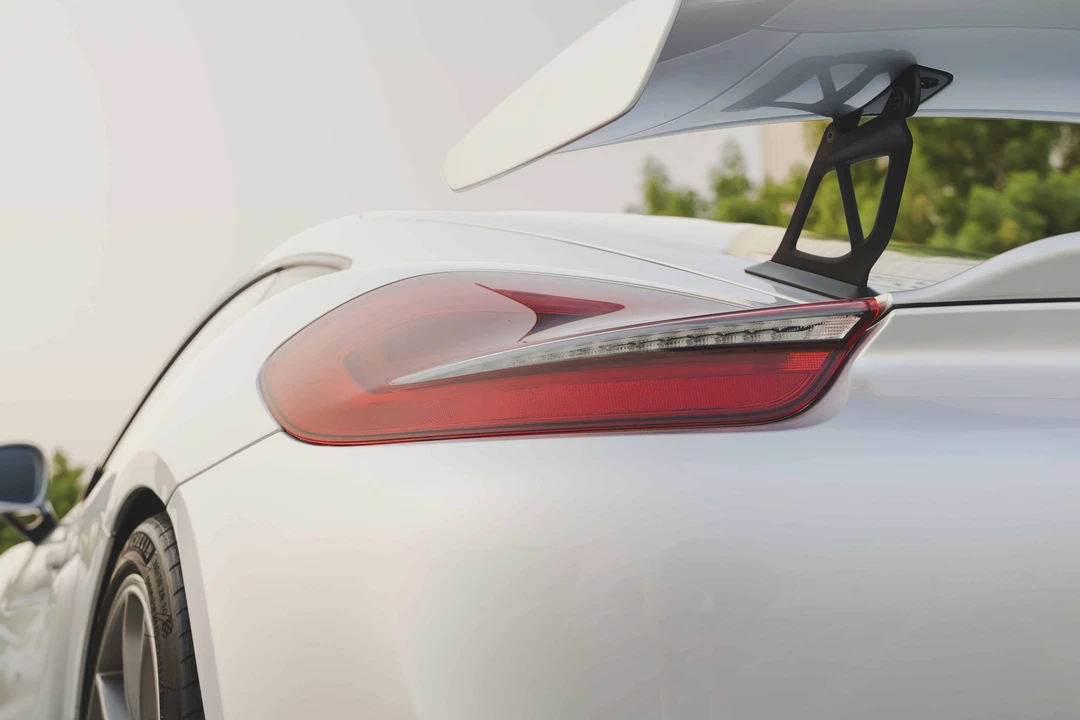 2016 Porsche 981 Cayman GT4 - Image 18 of 31