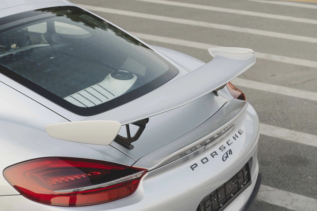 2016 Porsche 981 Cayman GT4 - Image 21 of 31