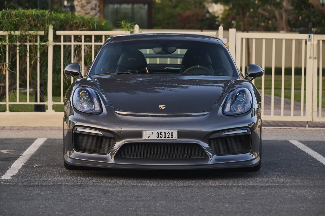 2016 Porsche 981 Cayman GT4 - Image 2 of 31