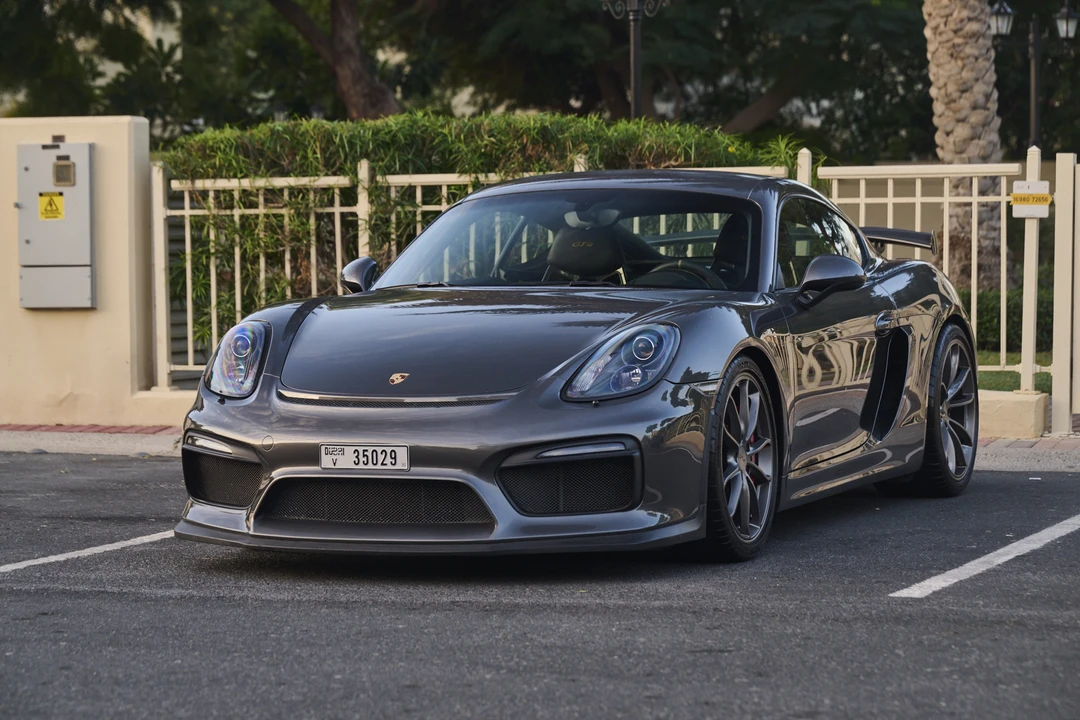 2016 Porsche 981 Cayman GT4 - Image 3 of 31