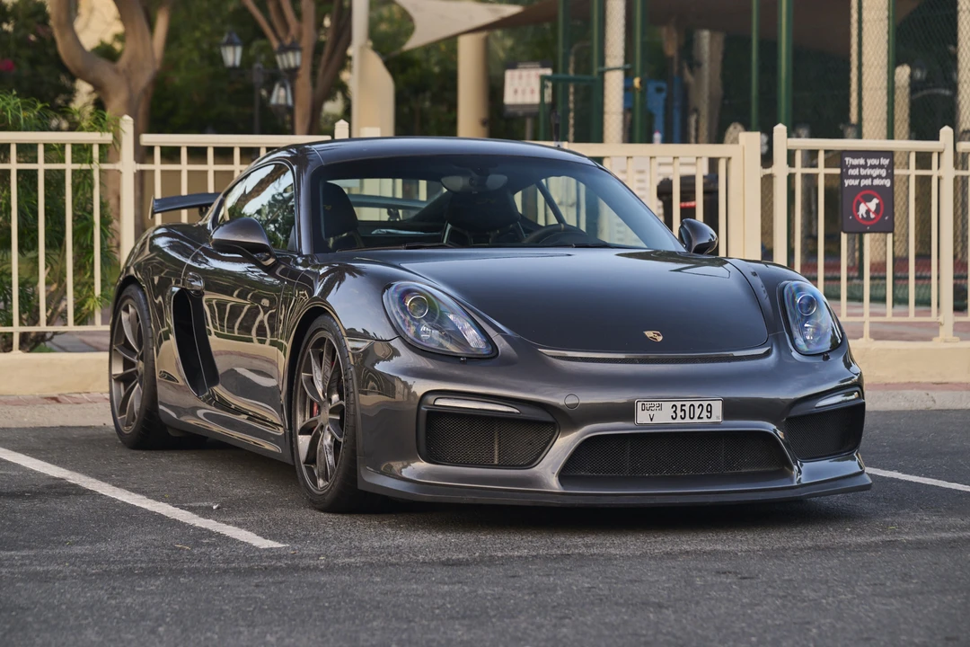 2016 Porsche 981 Cayman GT4 - Image 9 of 31