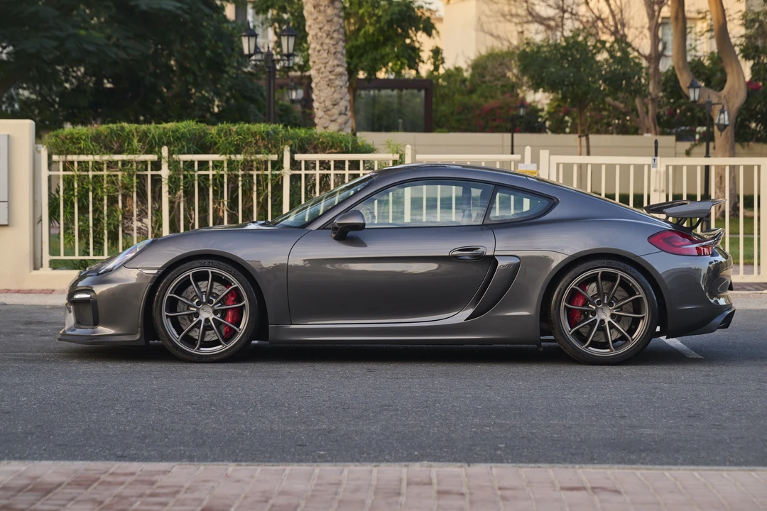 2016 Porsche 981 Cayman GT4 - Image 4 of 31