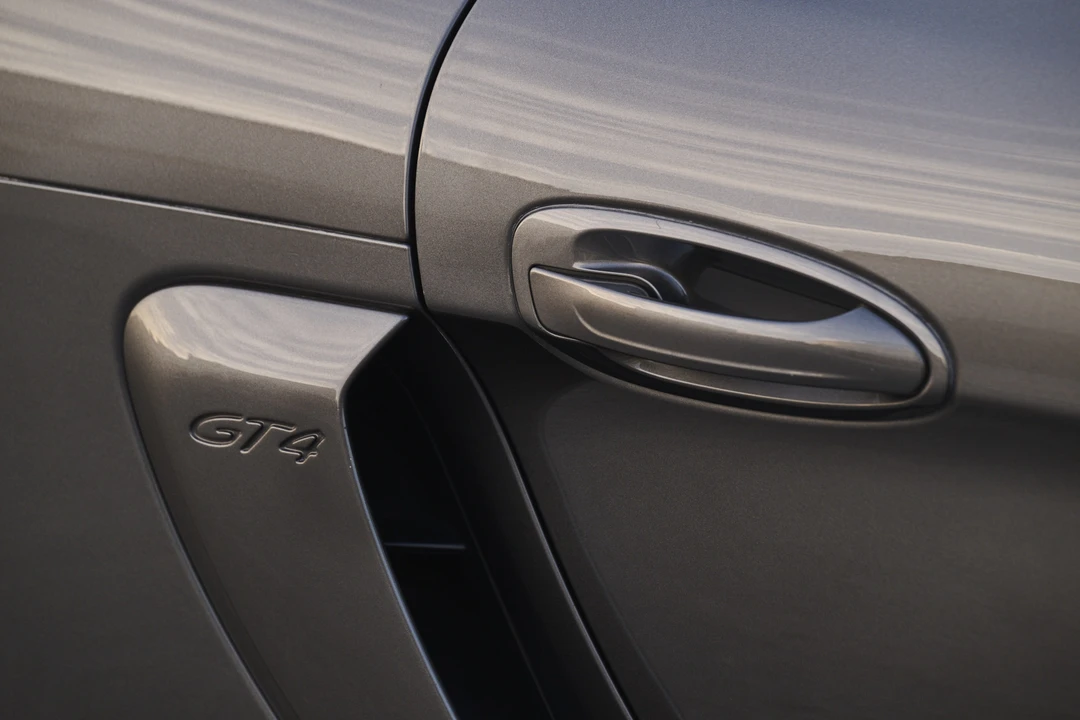 2016 Porsche 981 Cayman GT4 - Image 25 of 31