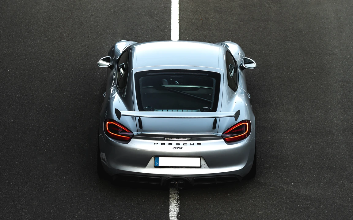 2016 Porsche 981 Cayman GT4 - Image 21 of 31