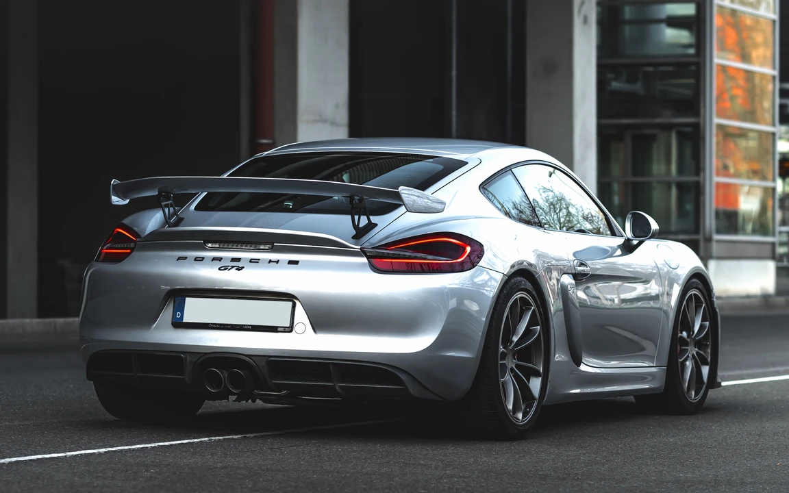 2016 Porsche 981 Cayman GT4 - Image 5 of 31
