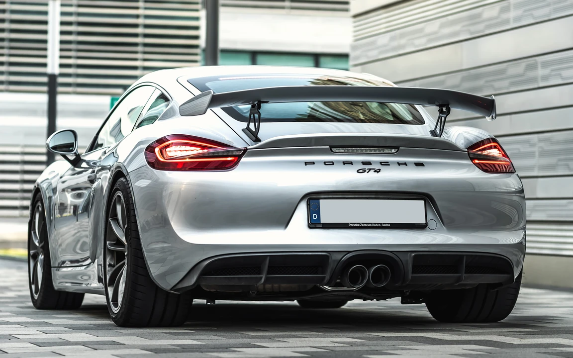 2016 Porsche 981 Cayman GT4 - Image 23 of 31