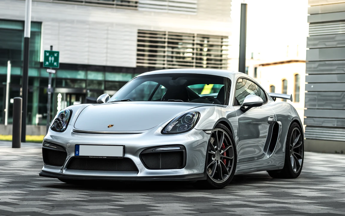 2016 Porsche 981 Cayman GT4 - Image 9 of 31