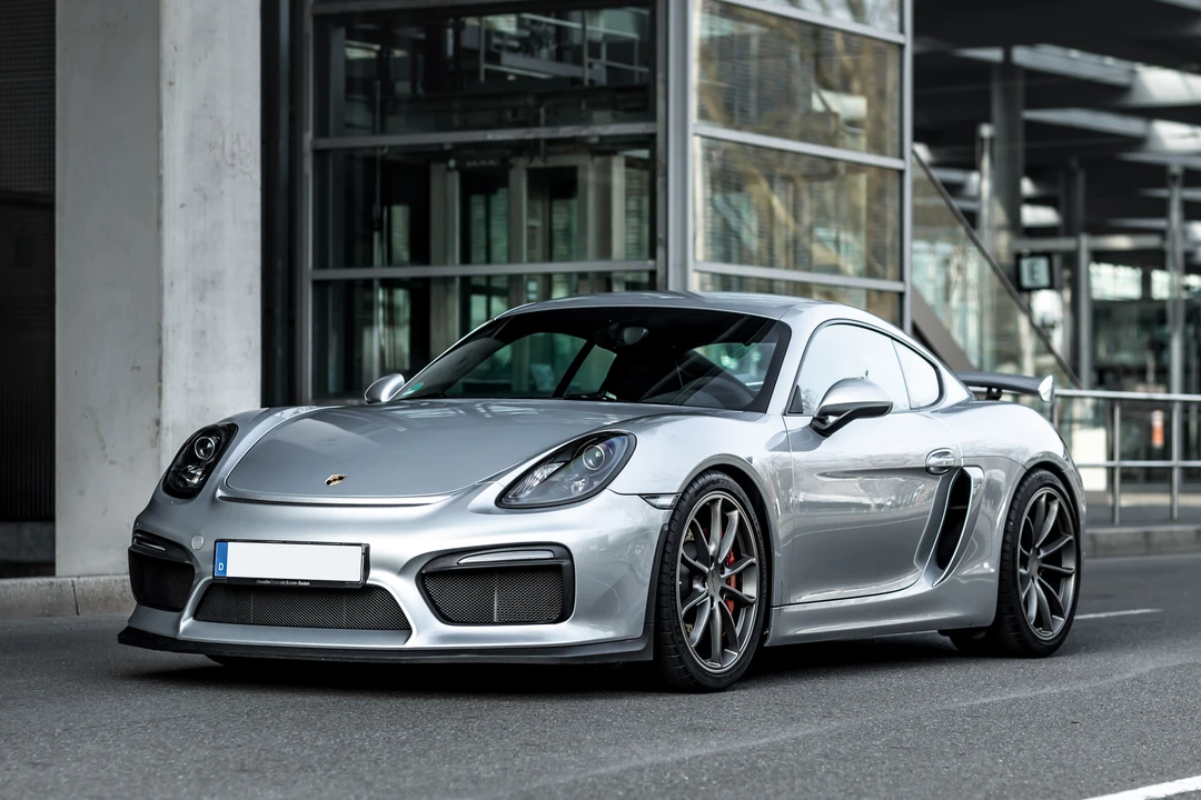 2016 Porsche 981 Cayman GT4 - Image 25 of 31