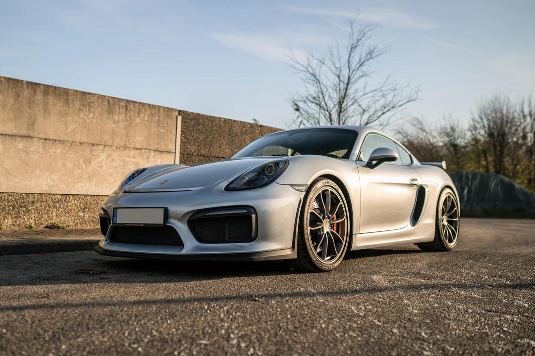2016 Porsche 981 Cayman GT4 - Image 13 of 31