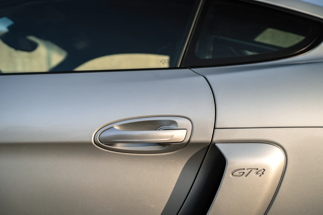 2016 Porsche 981 Cayman GT4 - Image 28 of 31