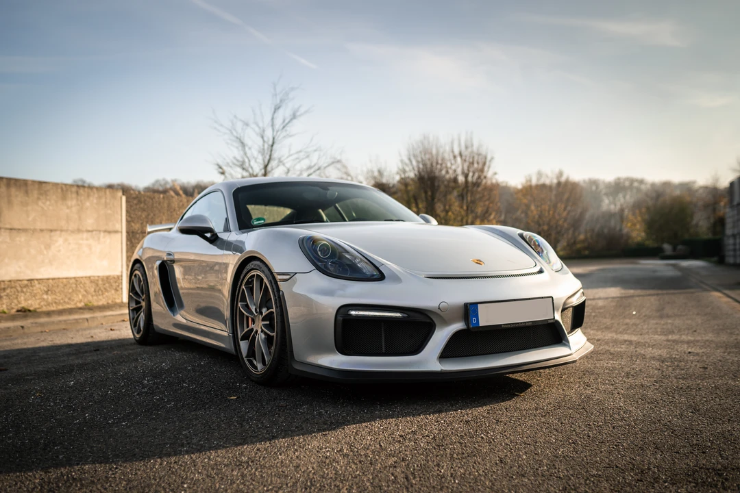 2016 Porsche 981 Cayman GT4 - Image 3 of 31