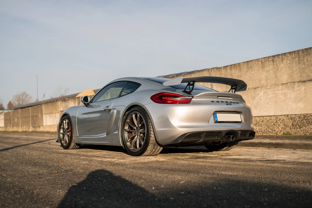 2016 Porsche 981 Cayman GT4 - Image 16 of 31