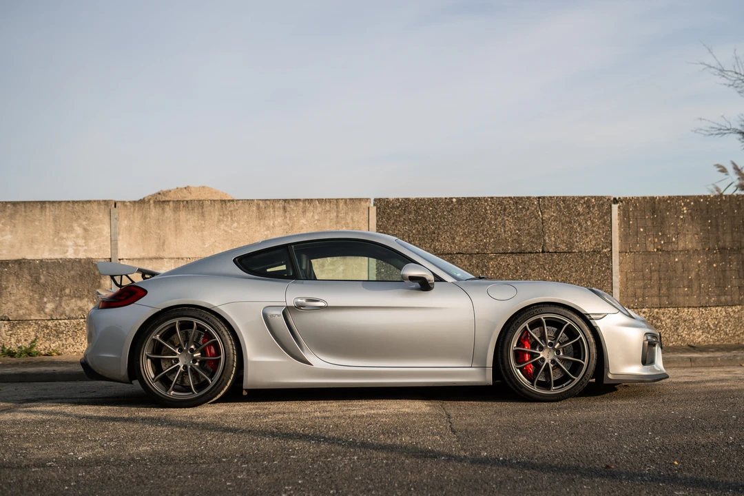 2016 Porsche 981 Cayman GT4 - Image 4 of 31